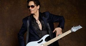  Steve Vai de concierto en Valencia